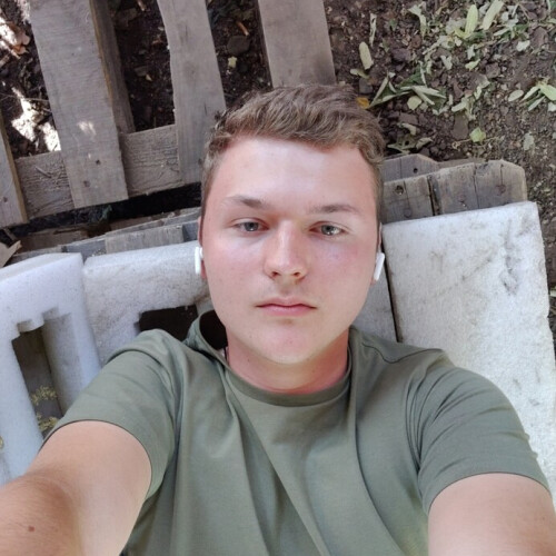 Артем