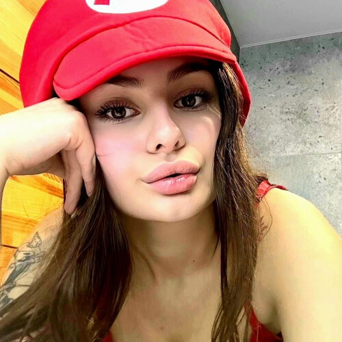 Аня