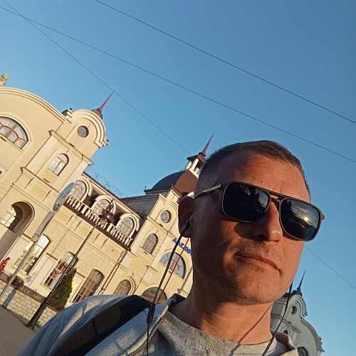 Анатолій