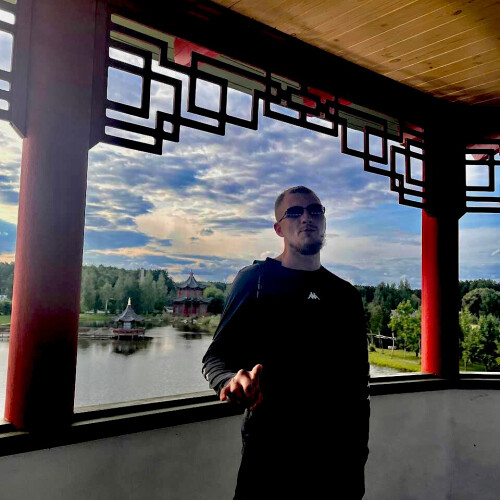 Артём
