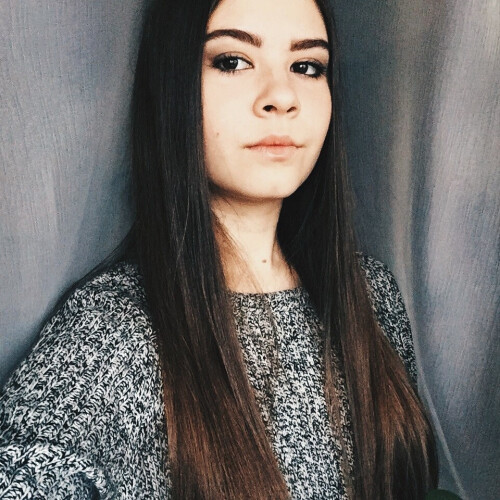 Оля