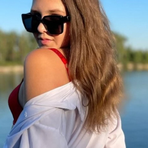 Аня