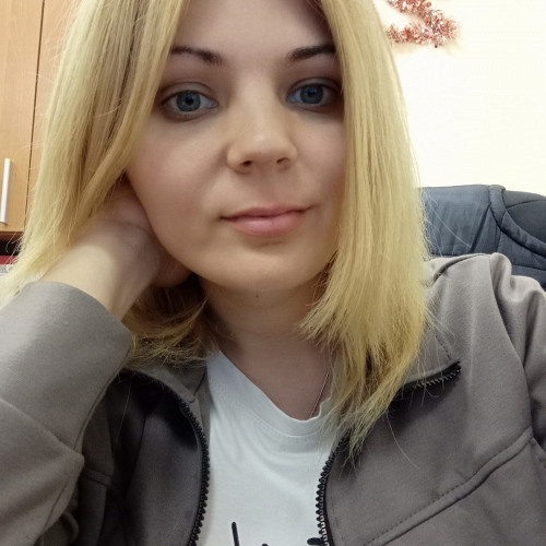 Оля