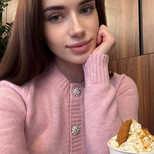 Аня