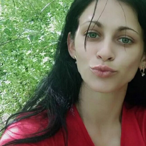 Аня